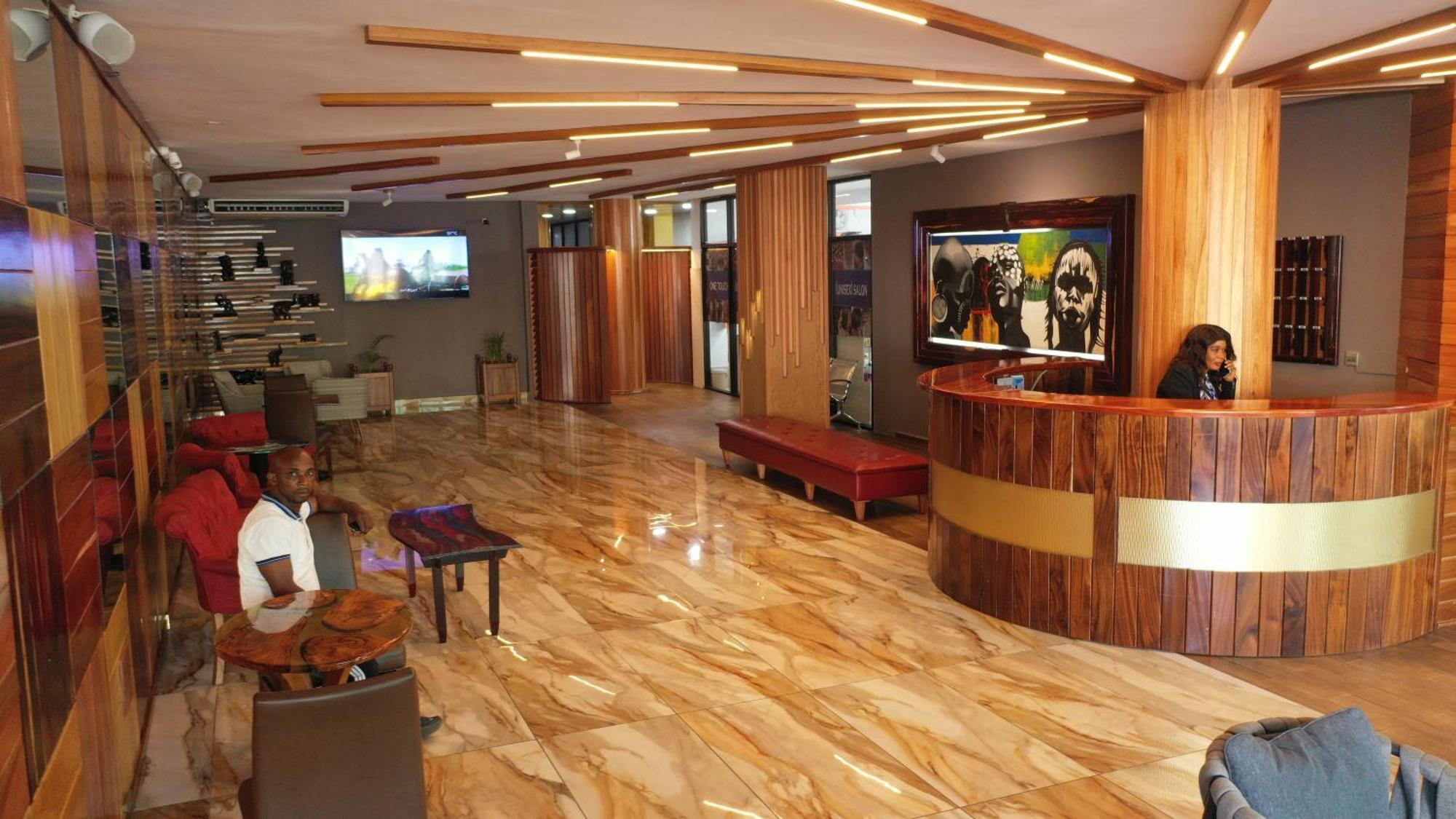 Murex Plaza Hotel & Suites Monrovia Exterior photo