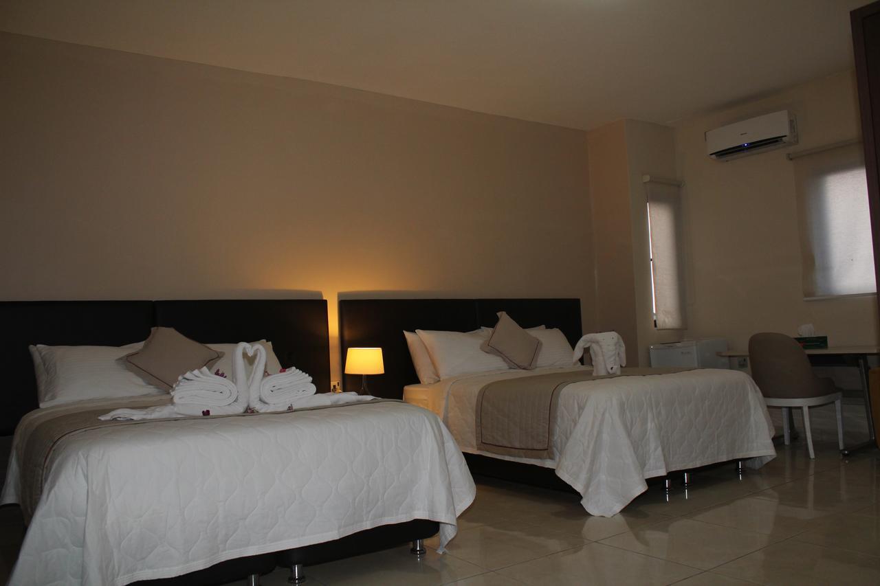Murex Plaza Hotel & Suites Monrovia Exterior photo